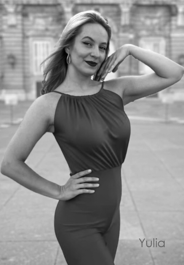 Yulia, profesora de Bachata